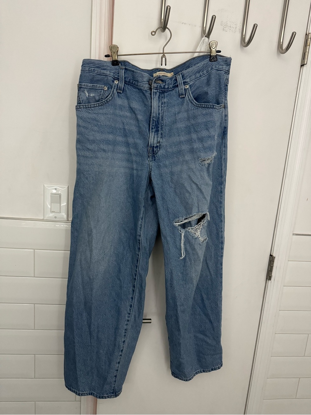Levi’s Baggy Dad Distressed Straight-Leg Jeans